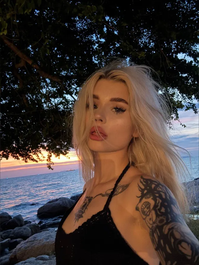 Creator sofaaaaaaaaaa profile photo - BrowseCreators